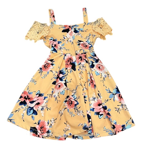 Floral dress with lace off-shoulder detail - Picture 2 of 9